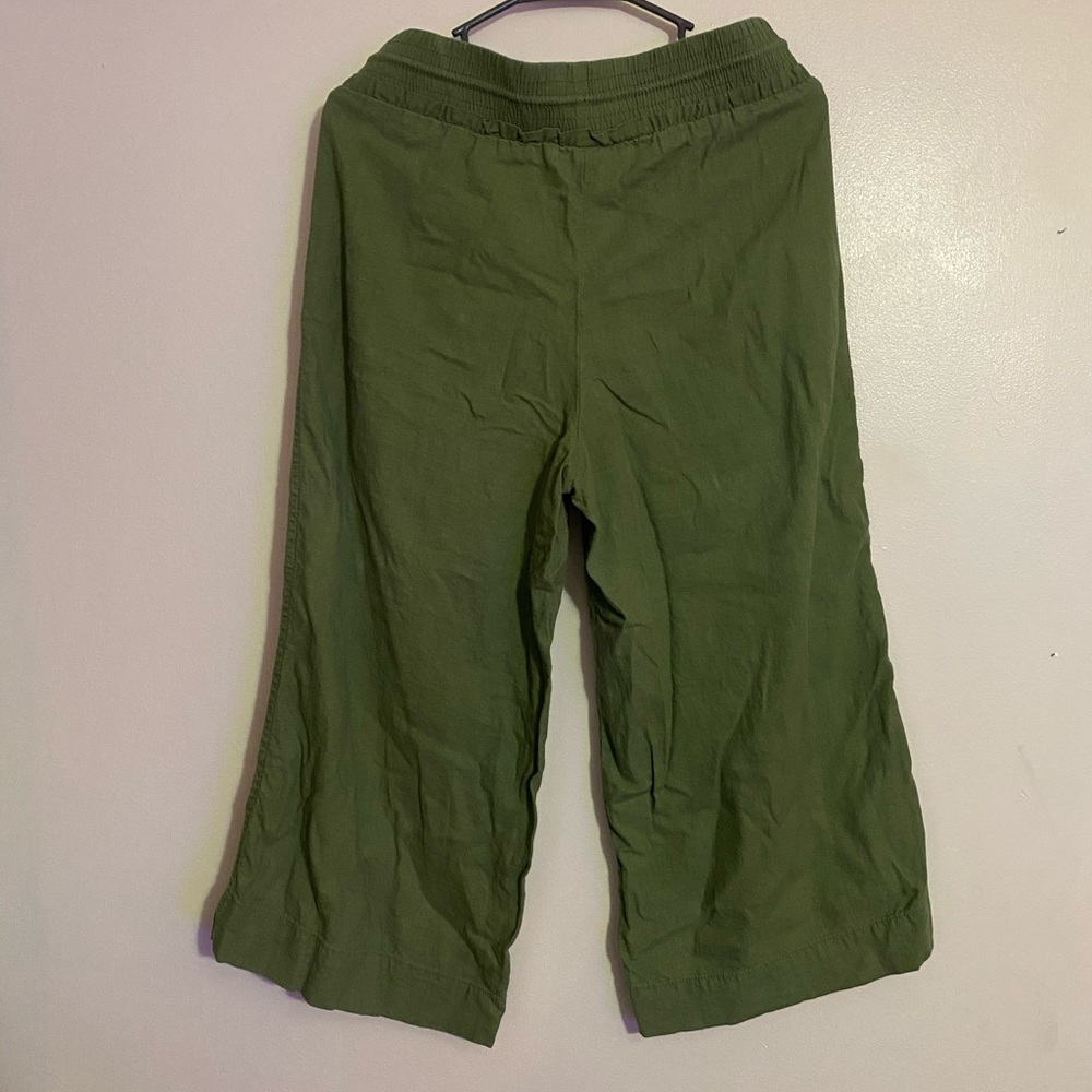 Super comfortable capris - Picture 2 of 3